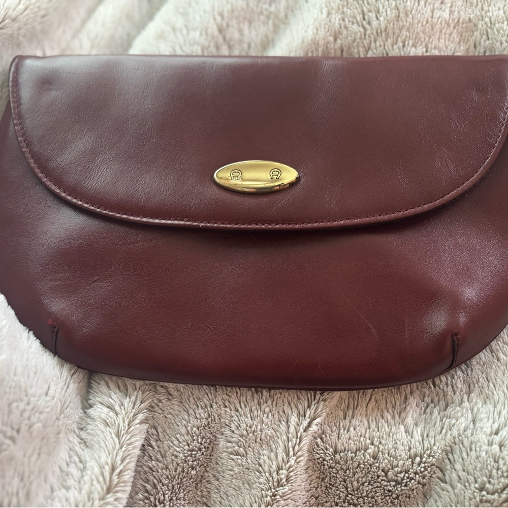 Aigner pristine vintage 80s clutch